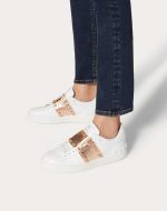 ROCKSTUD UNTITLED SNEAKER IN CALFSKIN LEATHER WITH METALLIC STRIPE - Image 3